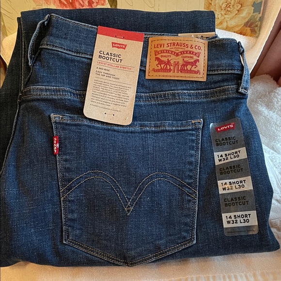 Levi's Denim - Levi's Women's Bootcut Jeans - Dark Blue 14 short